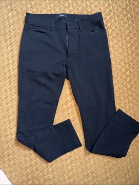Theory Men's Soft Slim Chinos in Black